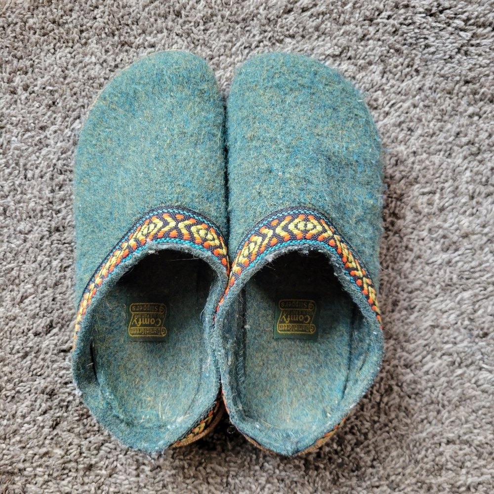 Daniel Green Slippers/Clogs Green Size 7 Woman's